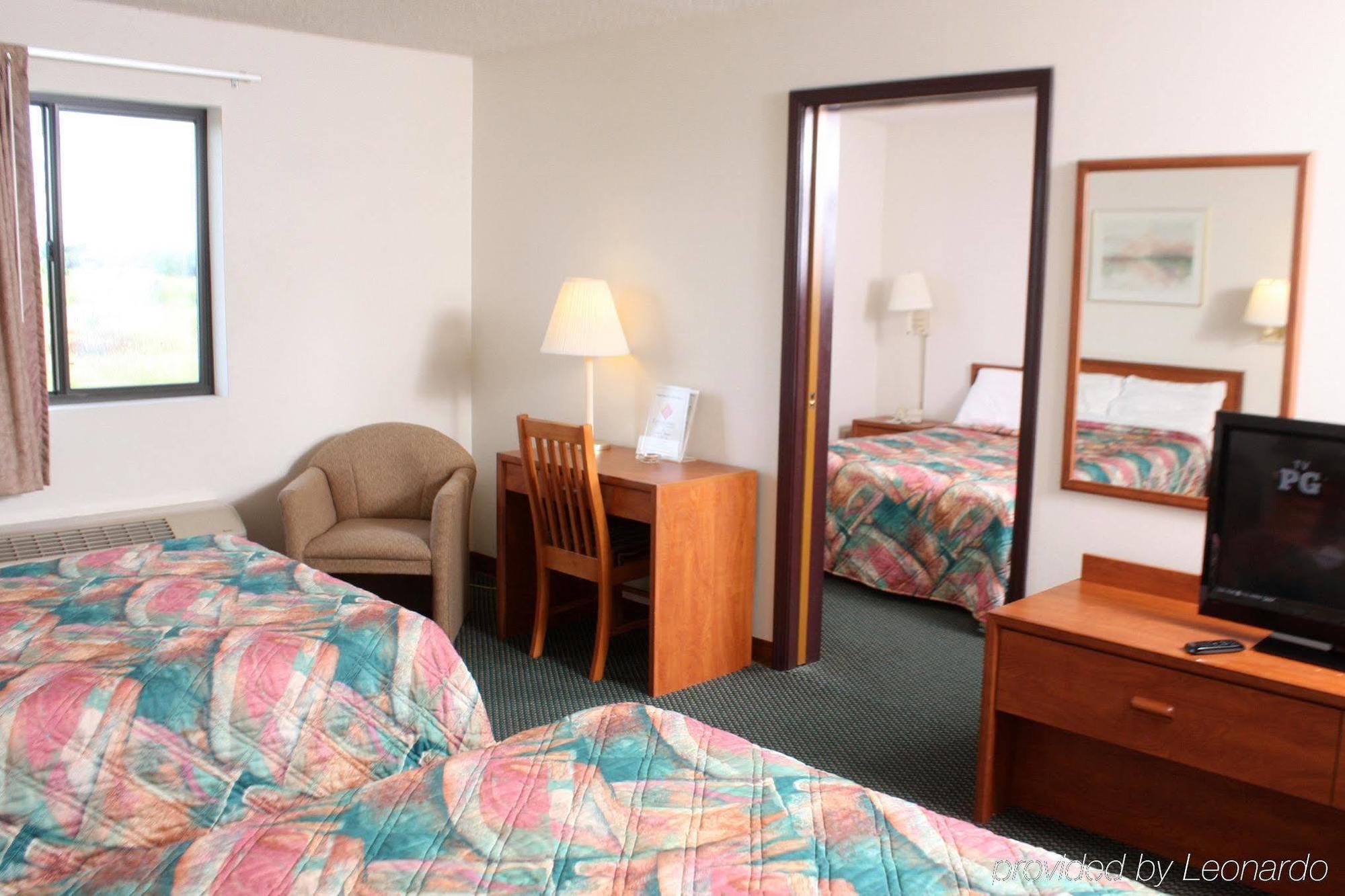 Centerstone Inn & Suites Carlyle Luaran gambar