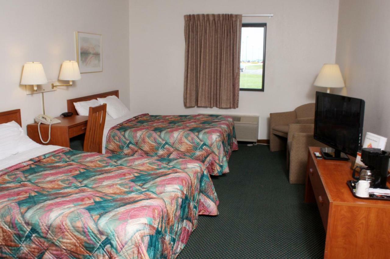 Centerstone Inn & Suites Carlyle Luaran gambar
